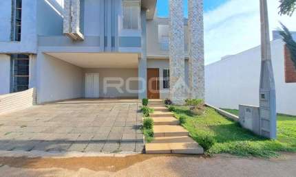 Luxuosa casa de 3 suítes com piscina e ofurô no Parque Sisi - São Carlos