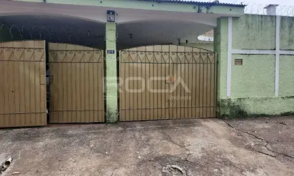 Linda Casa à Venda no Bairro Boa Vista em São Carlos - 2 Dormitórios e 2 Vagas na Garagem!