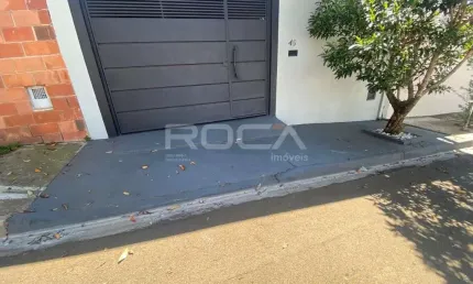 Casa à venda no bairro Jardim Araucária em São Carlos!