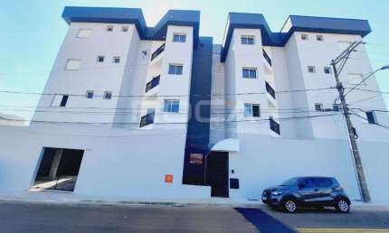 Locação de Apartamentos / Padrão na cidade de São Carlos