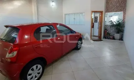Linda Casa à venda no Parque Industrial, São Carlos - 3 dormitórios e edícula