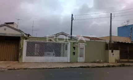 Encantadora Casa de 2 Dormitórios no Bairro Silvio Vilari, São Carlos