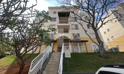 Apartamento padrão bem localizado, próximo ao shopping, com elevador, segurança e lazer.