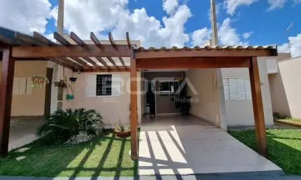 Casa à venda no bairro Jardim Tangará em São Carlos: 2 dormitórios, suíte, churrasqueira