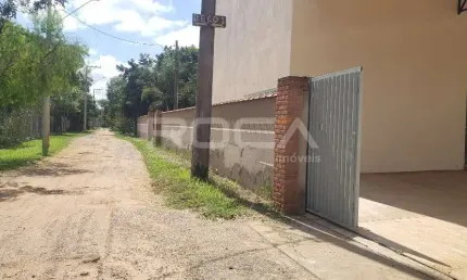 Chácara de Luxo em São Carlos - 2 suítes, salão de festas e jardim de inverno