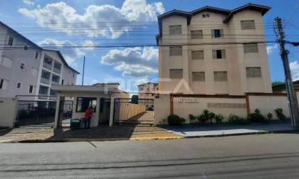 Aconchegante apartamento de 2 dormitórios para alugar em São Carlos