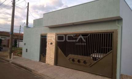 Casa à venda com 3 dormitórios no bairro Jardim Embaré - São Carlos