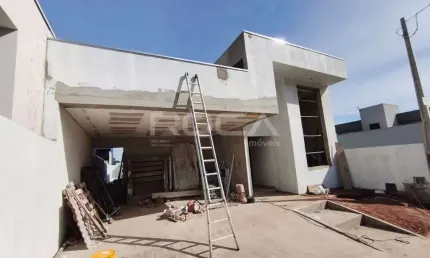 Casa padrão à venda com 3 dormitórios e suíte no bairro Faixa Azul em São Carlos