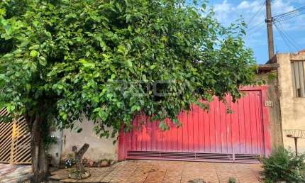 Casa Padrão à Venda em Astolpho Luiz Prado, São Carlos
