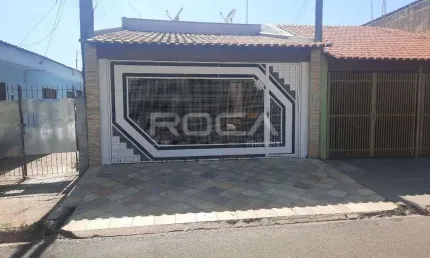 Casa padrão à venda no Jardim Jóckei Club A em São Carlos