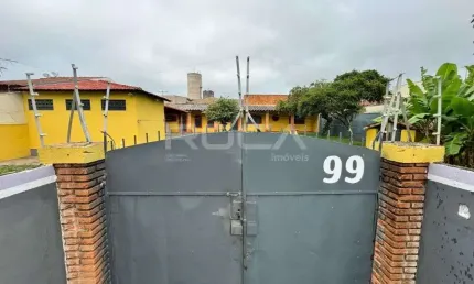 Casa à venda em Santa Felícia, São Carlos - 3 dormitórios e 5 vagas na garagem!