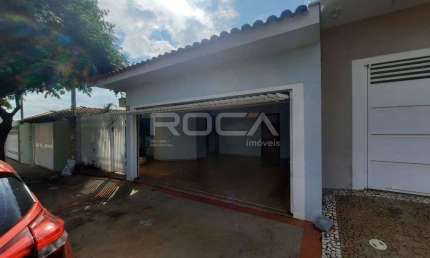 Casa em Residencial Itamarati - 2 dormitórios, suíte e 2 vagas