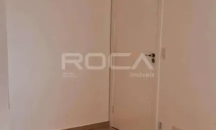 Apartamento de 02 dormitórios no Distrito Industrial Miguel Abdelnur, São Carlos