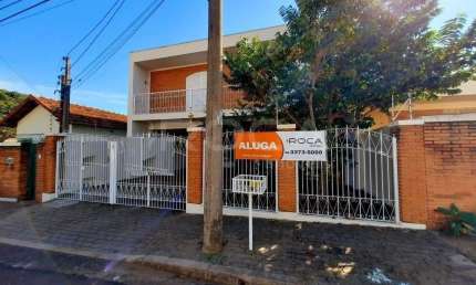 Casa à venda no Jardim Macarengo, São Carlos: 4 dormitórios e 2 suítes