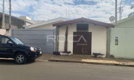 Casa de alto padrão com espaço gourmet no Jardim Santa Paula, São Carlos