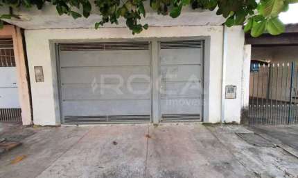 Linda casa à venda no bairro Cidade Aracy em São Carlos