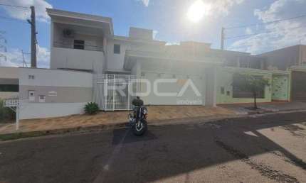 Magnífico Sobrado à venda no Jardim de Cresci, São Carlos!