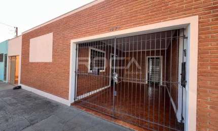 Linda casa à venda no Jardim São Carlos, São Carlos!