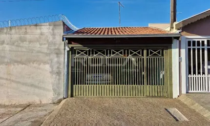 Casa à venda no bairro Boa Vista em São Carlos | 2 dormitórios, garagem coberta e mais!