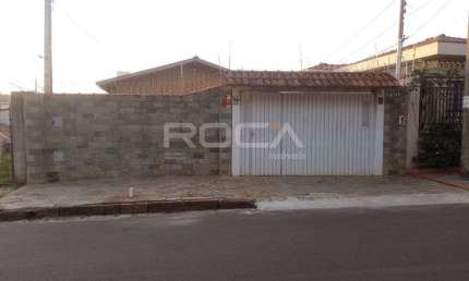 Casa à venda no Jardim Paulista, São Carlos: 3 dormitórios, suíte, garagem coberta