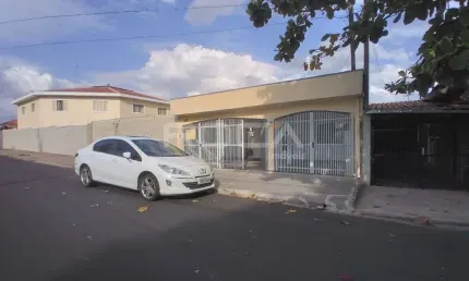 Encantadora casa à venda no bairro Jardim Hikari, São Carlos