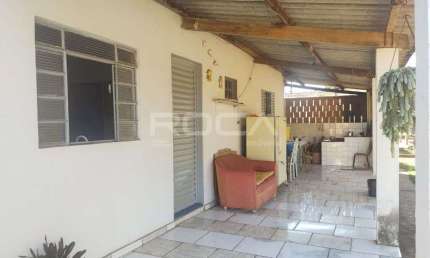 Charmosa chácara à venda no Balneário do 29, São Carlos!