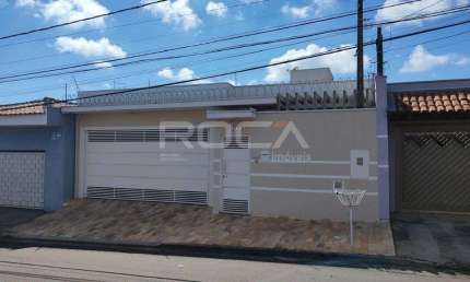 Linda Casa à Venda no Residencial Itamarati em São Carlos