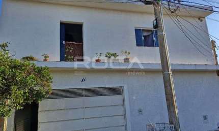 Espaçoso Sobrado de 7 Dormitórios no Bairro Santa Felícia - São Carlos