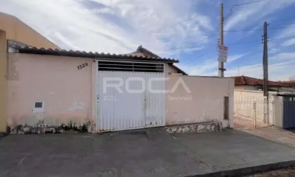 Casa à venda em São Carlos no bairro Jardim Beatriz | 2 dormitórios, garagem coberta