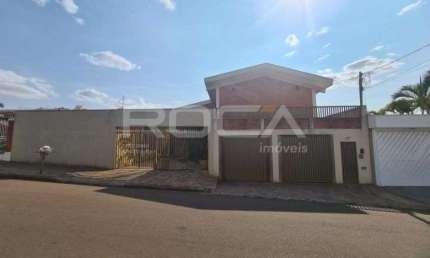 Casa à venda no Jardim Ricetti, São Carlos: 3 dormitórios, piscina e churrasqueira!