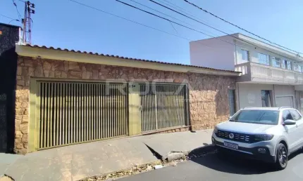 Casa para alugar em Vila Prado, São Carlos - 2 dormitórios, suíte, garagem coberta