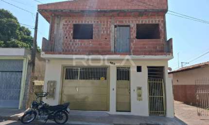 Casa padrão à venda na Vila Sonia, São Carlos: 2 dormitórios, edícula