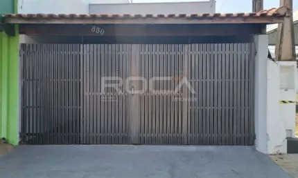 Casa padrão à venda e locação no Jardim Beatriz, São Carlos: 2 dormitórios e garagem coberta