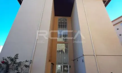Apartamento de 2 dormitórios com suíte e áreas de lazer em São Carlos