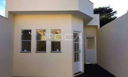 Linda Casa à Venda no Bairro Cidade Aracy em São Carlos