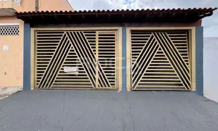 Linda Casa à Venda em São Carlos - Bairro Douradinho!