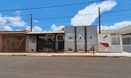 Linda Casa com 3 Dormitórios em Condomínio no Parque Fehr - São Carlos