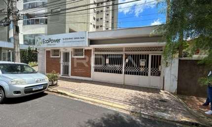 Casa de alto padrão no São Carlos Club - 4 dormitórios, 2 suítes e 5 banheiros