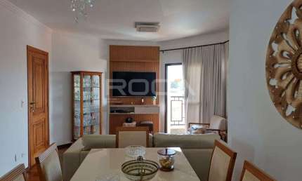 Apartamento Padrão à venda em Chácara Parollo, São Carlos - 3 dormitórios, sacada e muito mais!