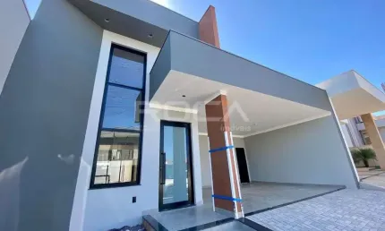 Casa de 3 dormitórios com piscina no Condomínio Faixa Azul em São Carlos