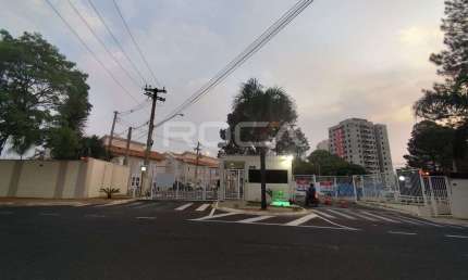 Apartamentos Padrão à venda e locação em Parque Sabará, São Carlos