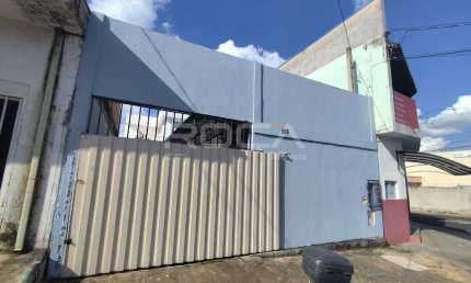 Casa de 4 dormitórios com suíte no bairro Douradinho em São Carlos