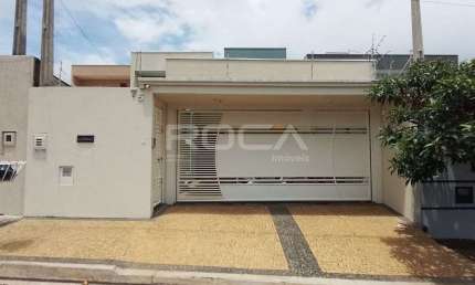 Encantadora casa à venda no Parque dos Flamboyant, São Carlos