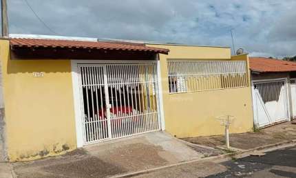 Casa à venda no Residencial Itamarati, São Carlos - 3 dormitórios, suíte e garagem coberta!