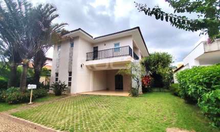 Casa de luxo com 3 suítes e amplo quintal no Parque Faber Castell I