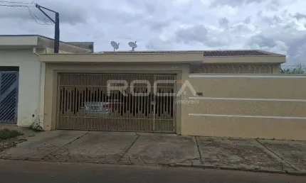 Linda Casa Padrão com 3 Dormitórios no Jardim Tangará, São Carlos