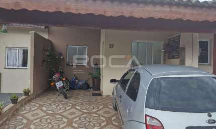 Casa Padrão à venda no Jardim Tangará, São Carlos - 2 dormitórios e 2 banheiros