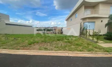 Terreno em Condomínio com Academia e Área de Lazer em São Carlos