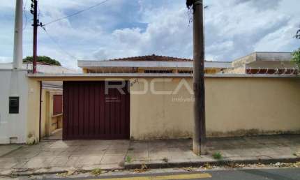 Linda casa padrão para alugar no Centro São Carlos - 3 dormitórios, suíte e garagem coberta!