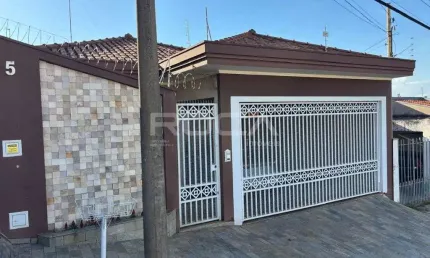 Casa à venda no bairro Jardim Ricetti em São Carlos